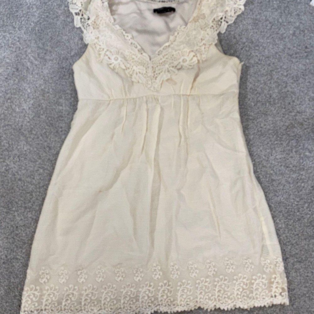 Women’s Size‎ 8 BCBG Maxazaria Shortsleeve short su